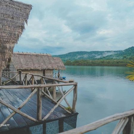Krŏng Kaôh Kŏng The Floating House 빌라 외부 사진