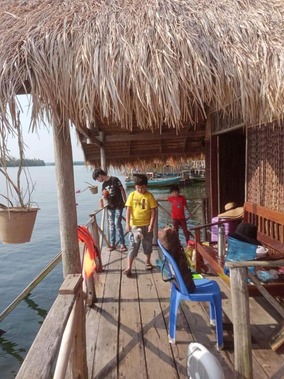 Krŏng Kaôh Kŏng The Floating House 빌라 외부 사진