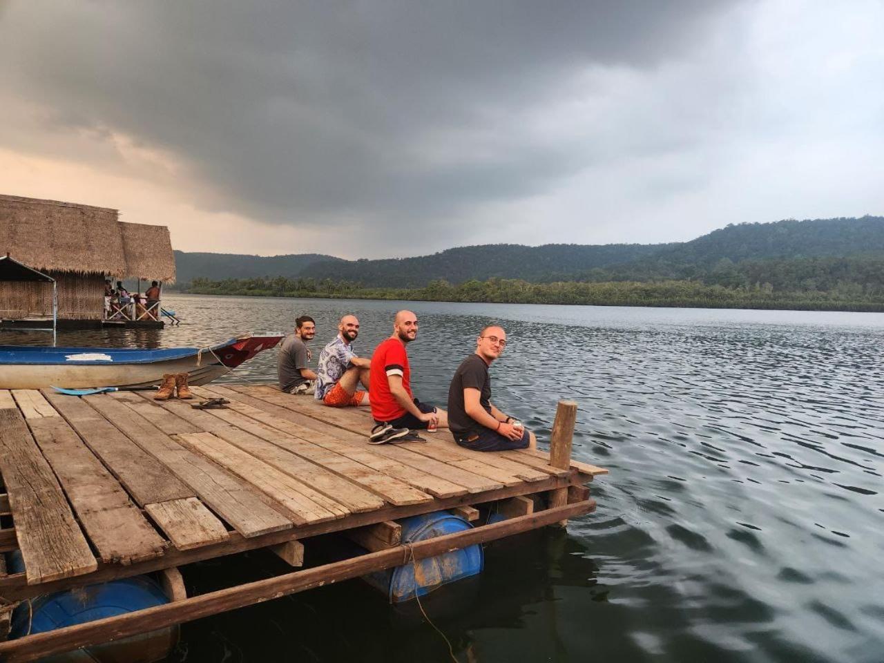Krŏng Kaôh Kŏng The Floating House 빌라 외부 사진