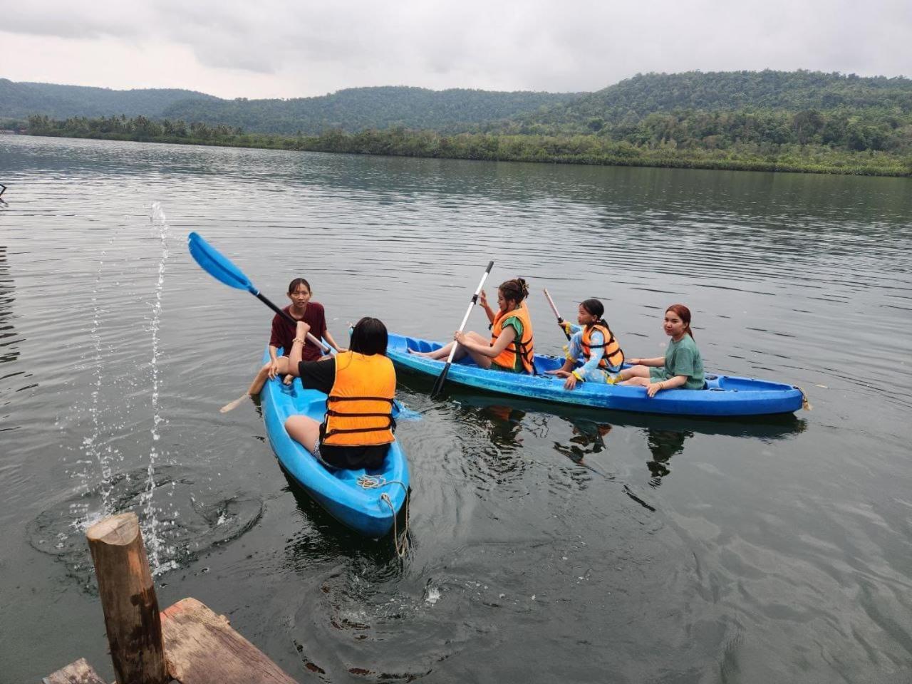 Krŏng Kaôh Kŏng The Floating House 빌라 외부 사진