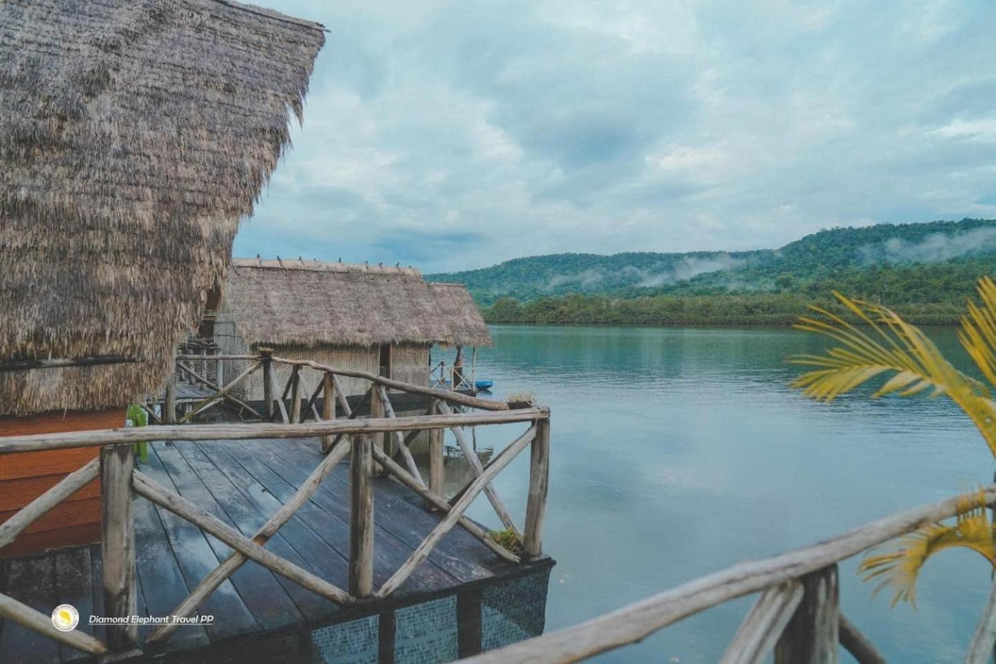 Krŏng Kaôh Kŏng The Floating House 빌라 외부 사진