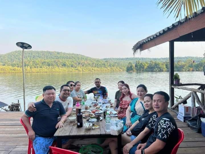 Krŏng Kaôh Kŏng The Floating House 빌라 외부 사진
