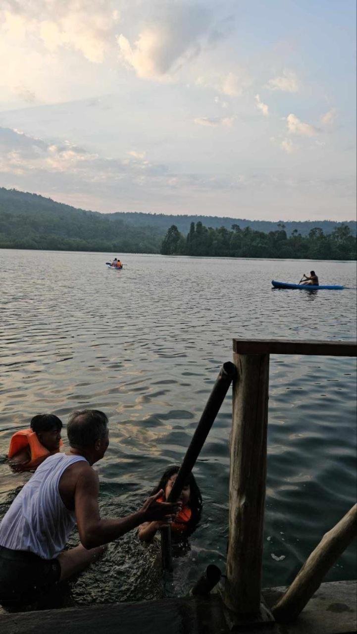 Krŏng Kaôh Kŏng The Floating House 빌라 외부 사진
