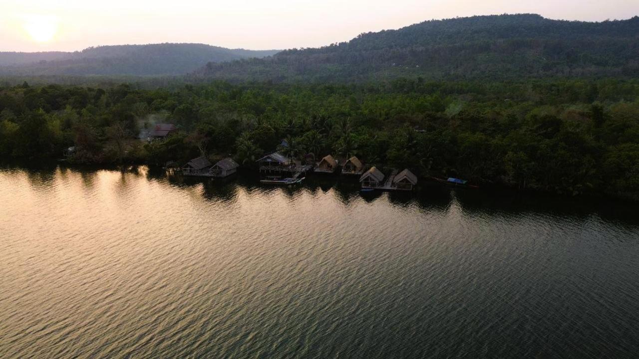 Krŏng Kaôh Kŏng The Floating House 빌라 외부 사진